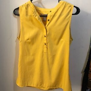 Sleeveless blouse